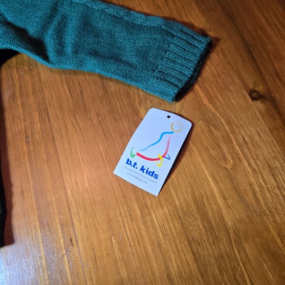 BT Kids Boy 5 2pc Green Sweater Red plaid shirt NWT - Picture 6 of 11